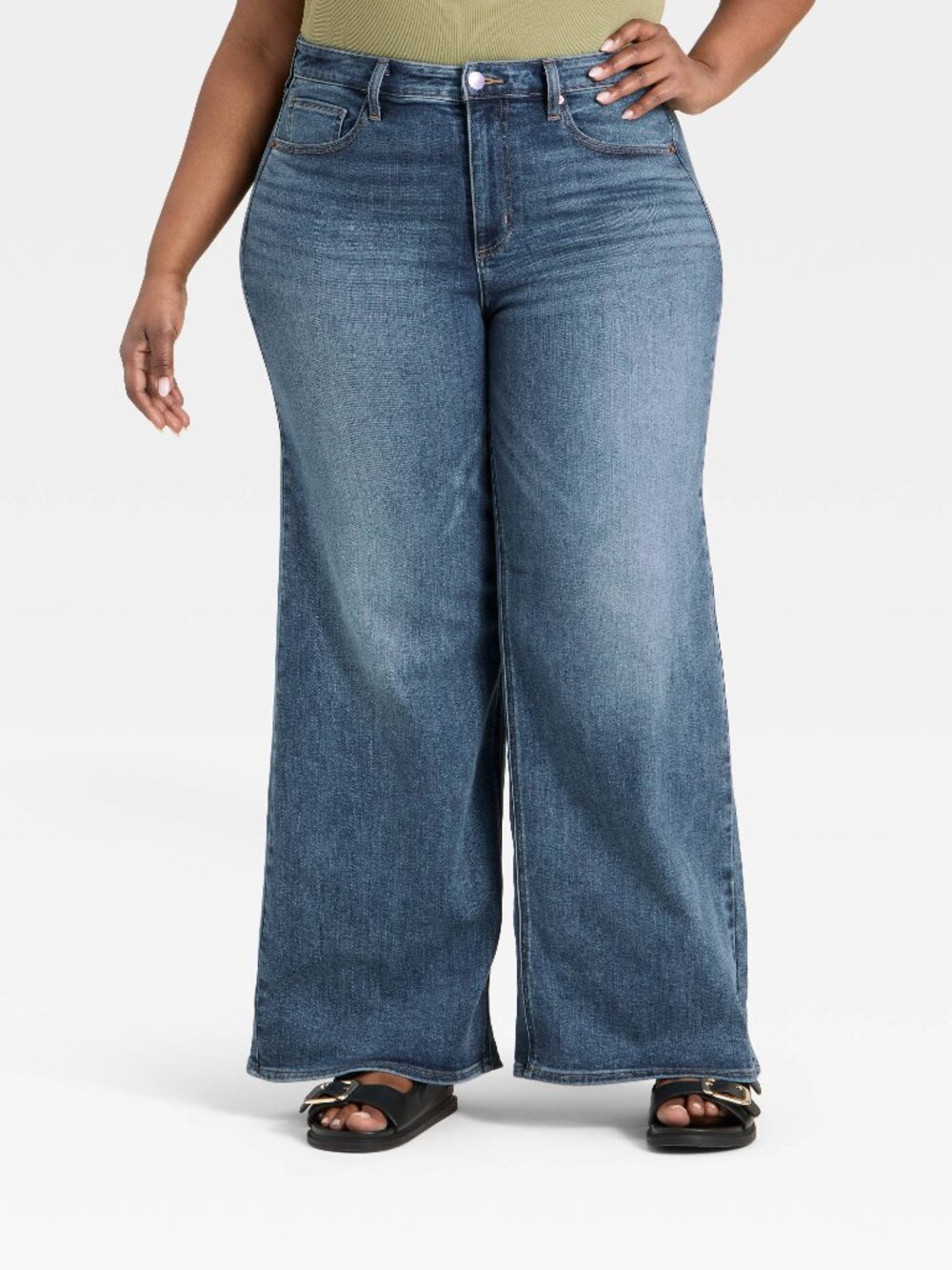 NWT Women's Universal Thread Size 17 High-Rise Slim Hip Wide Leg Denim Jeans